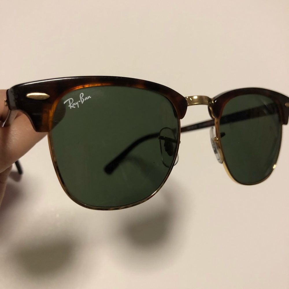 Ray-Ban’s club master classic sunglasses - Picture 2 of 5